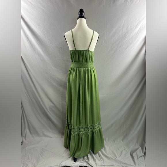 Boho Shirred Ruffle Lace Hem Maxi Dress Green. - Picture 8 of 8